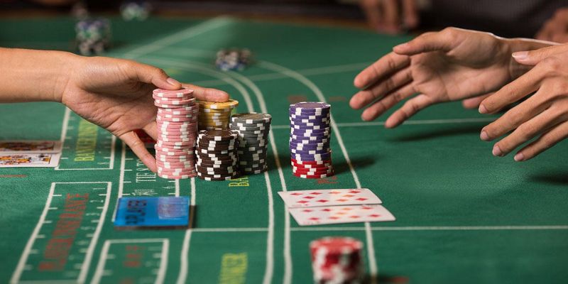 Bet thủ nên quan sát kỹ khi soi Baccarat Win33